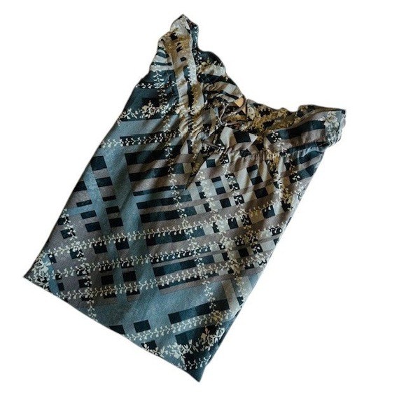 CAbi 3451 Sleeveless Blouse Plaid Trellis Ruffle Neck Keyhole Top Gray Size M‎ - Picture 11 of 16